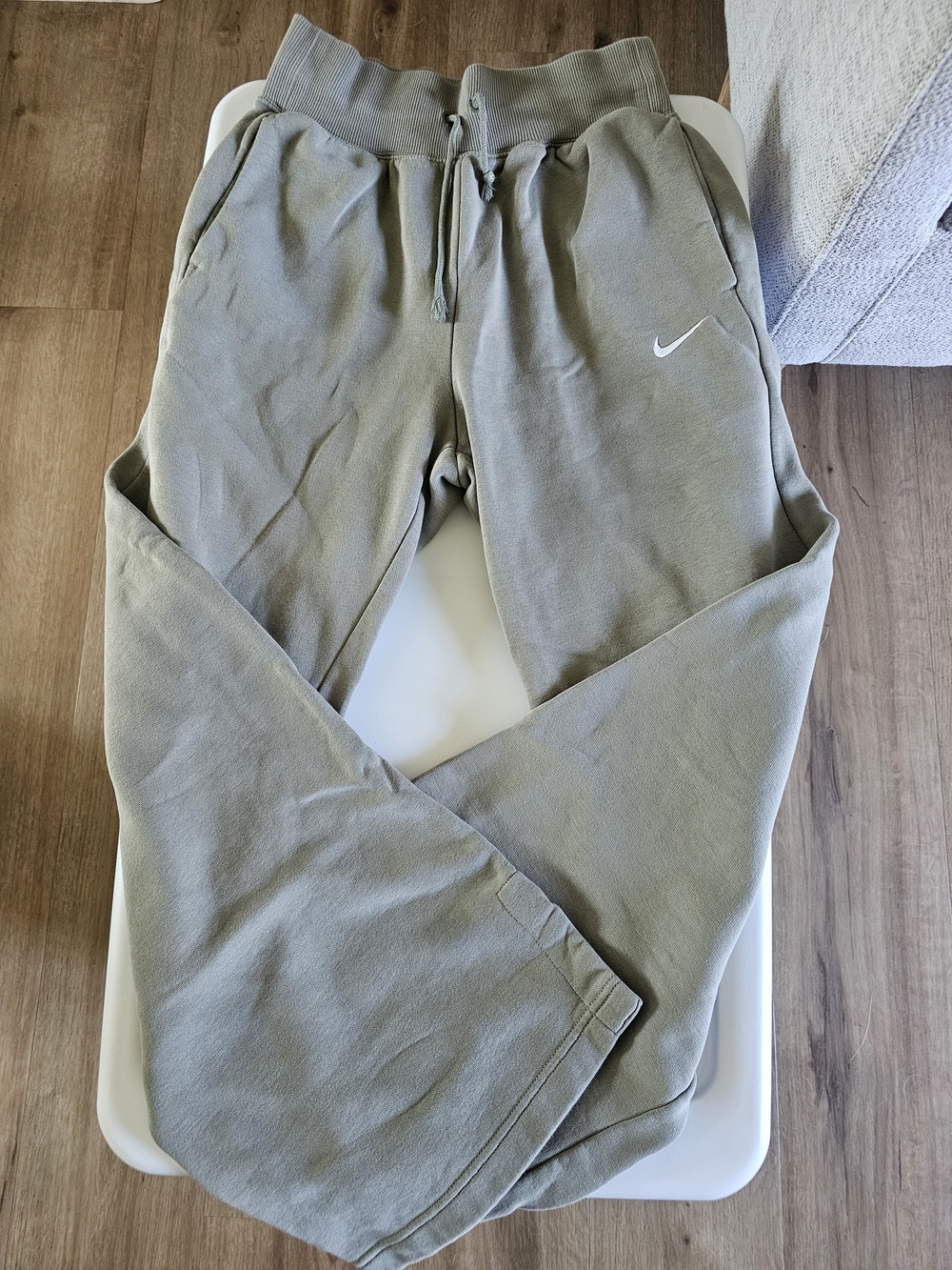Nike Sage Green Sweat Pants Small